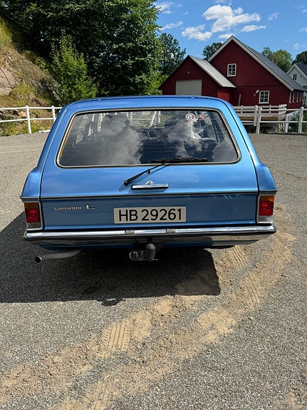 Ford Granada 1977 photo 4