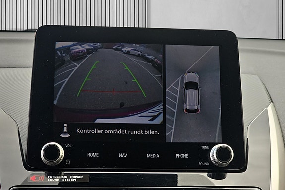 360 kamera gir deg god oversikt rundt hele bilen
