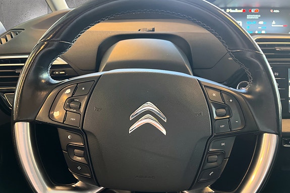 Citroen C4 Picasso 13 of 16