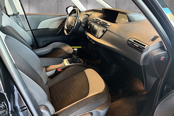 Citroen C4 Picasso 11 of 16