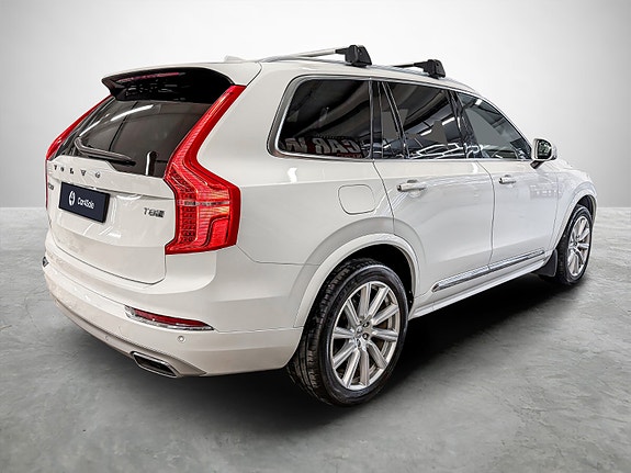Volvo XC90 5 of 28