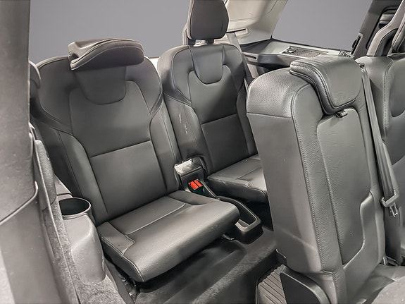 Volvo XC90 23 of 28