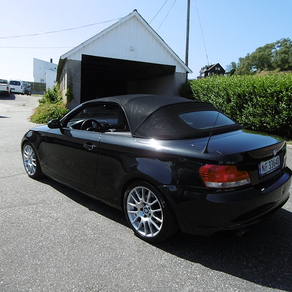 BMW 120i 27 of 28