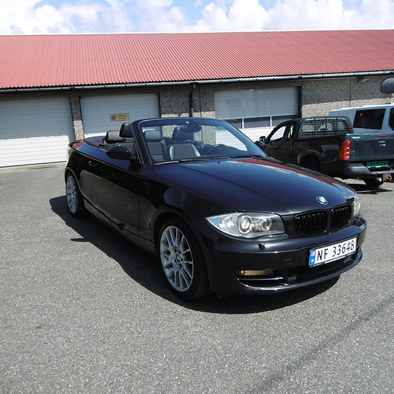 BMW 120i 9 of 28