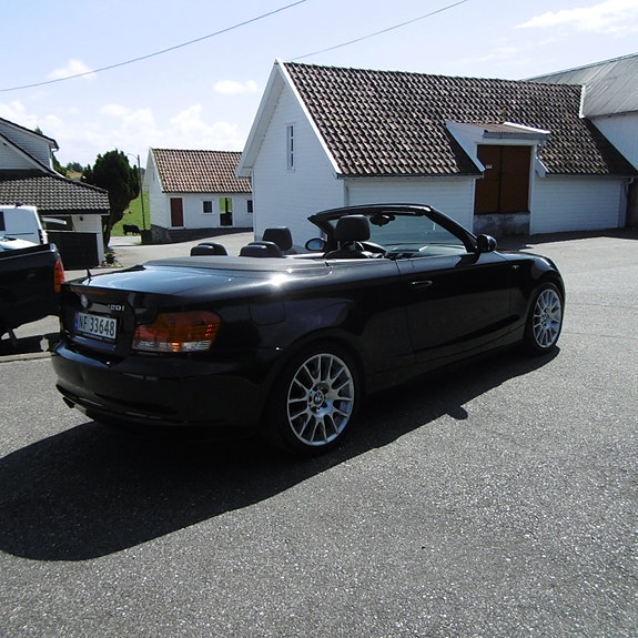 BMW 120i 6 of 28