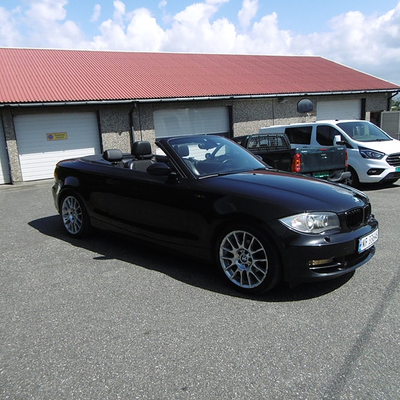 BMW 120i 8 of 28