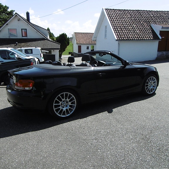 BMW 120i 7 of 28