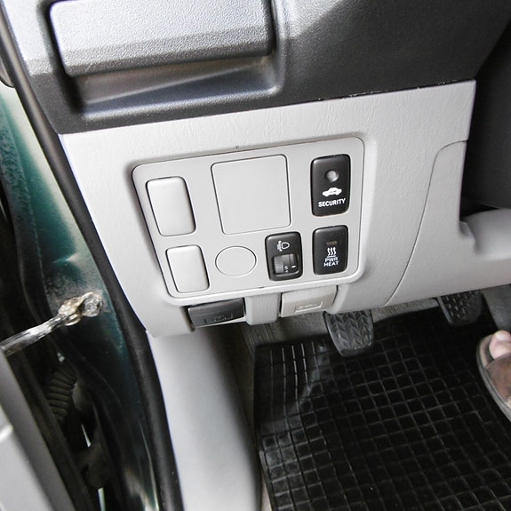 Toyota HiLux 27 of 27