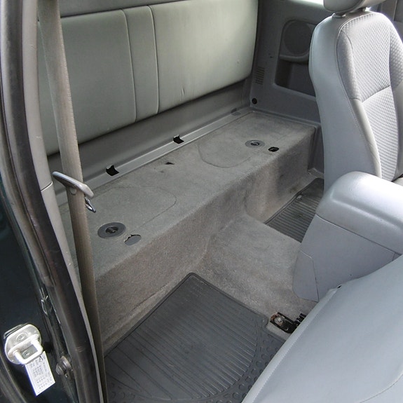 Toyota HiLux 22 of 27