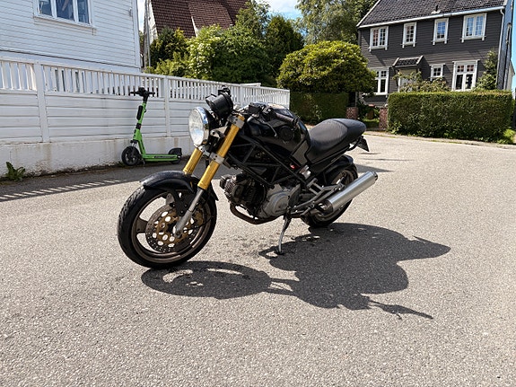 Ducati Monster 600 4 of 5