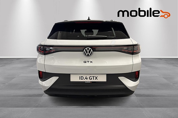 Volkswagen ID.4 GTX 4 of 5