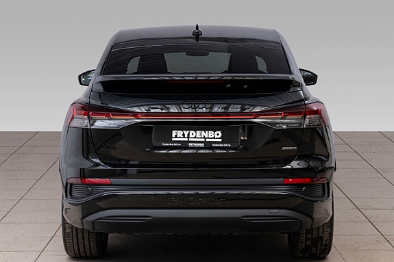 Audi Q4 e-tron 8 of 29