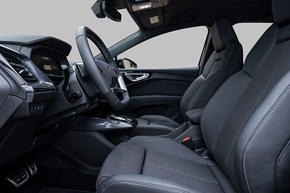 Audi Q4 e-tron 10 of 29