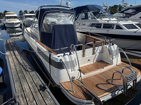 Nimbus 29 Nova – D6-330 (2015) – Kun 550 timer – Svært oppgradert 2 of 5