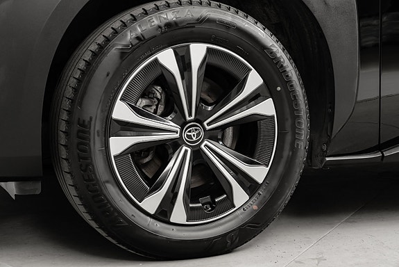 Toyota bZ4X 11 of 30