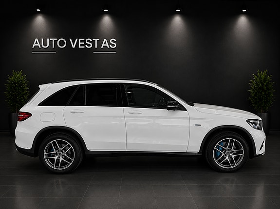 Mercedes-Benz GLC350 e 5 of 5