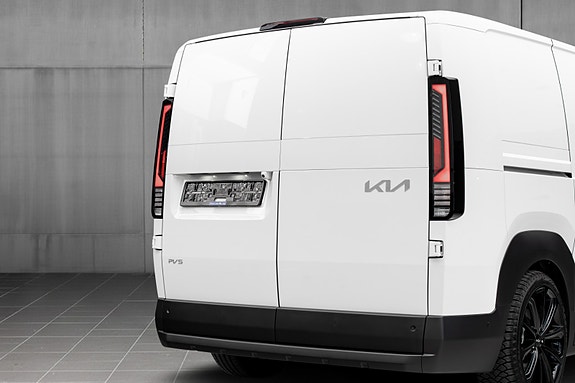 Kia PV5 8 of 30