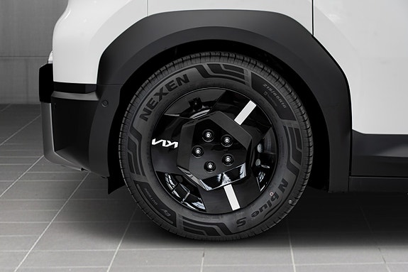 Kia PV5 12 of 30