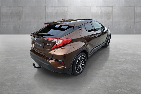 Toyota C-HR 5 of 5