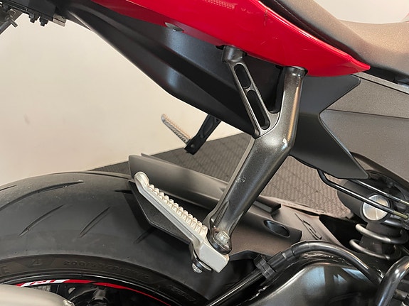 Yamaha YZF-R1 *** SERVICE/GARANTI *** 13 of 30