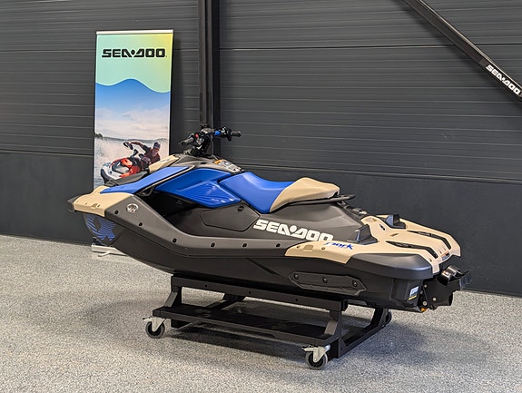 Strøken 2025 Sea-Doo Spark Trixx 90 HK - Kun kjørt 6,7 timer! 3 of 5