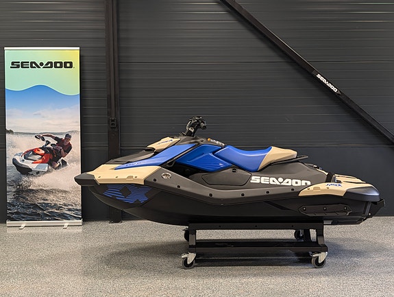Strøken 2025 Sea-Doo Spark Trixx 90 HK - Kun kjørt 6,7 timer! 2 of 5
