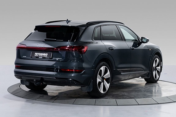 Audi e-tron 5 of 5