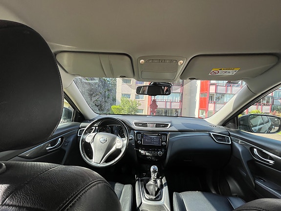 Nissan X-Trail 3 of 18