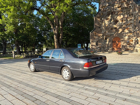 Mercedes-Benz 300 SE 8 of 30