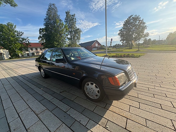 Mercedes-Benz 300 SE 10 of 30
