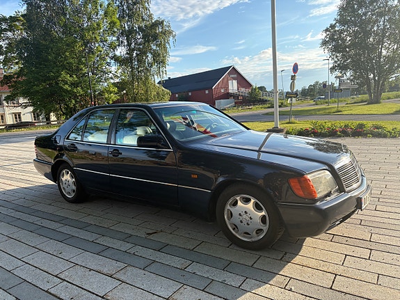 Mercedes-Benz 300 SE 16 of 30