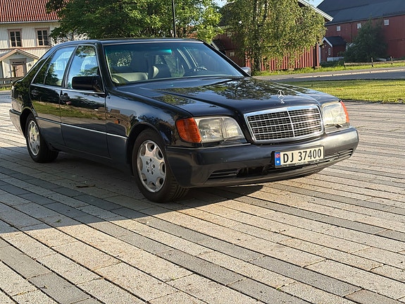 Mercedes-Benz 300 SE 29 of 30