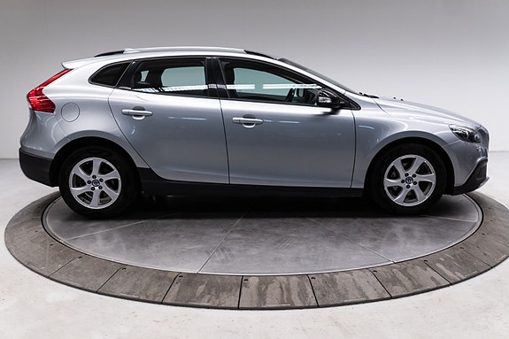 Volvo V40 Cross Country 5 of 5
