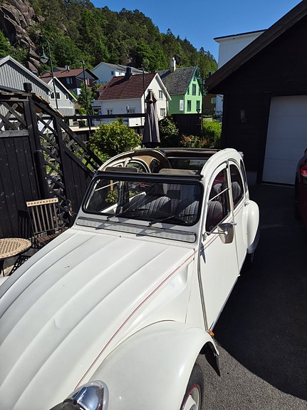 Citroen 2CV 4 of 14