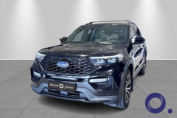 Ford Explorer 2 of 5