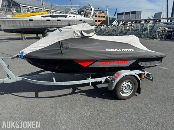 2016 SeaDoo RXT 300 RS 3 of 5