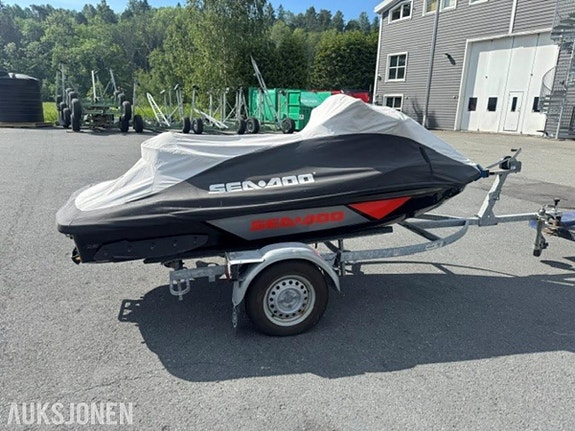 2016 SeaDoo RXT 300 RS 4 of 5