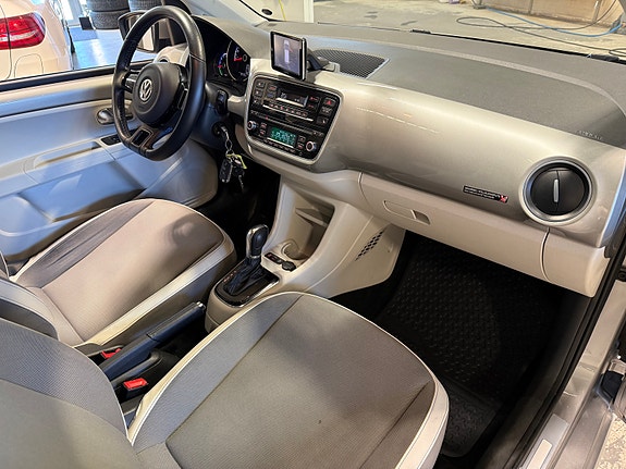 Volkswagen UP! 20 of 27