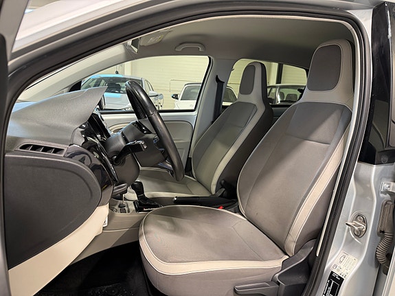 Volkswagen UP! 10 of 23