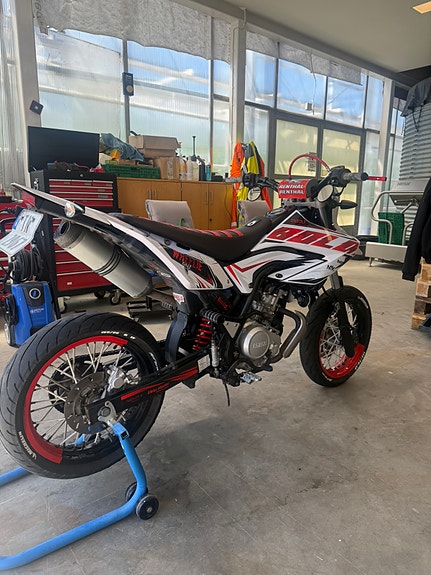 Yamaha WR 125 X 5 of 5
