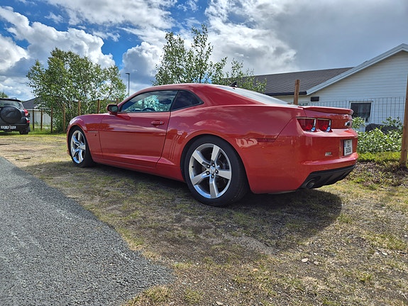 Chevrolet Camaro SS 2 of 5