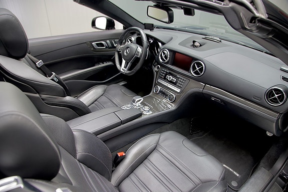Mercedes-Benz SL 4 of 5