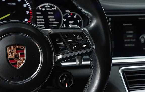 Porsche Panamera 4 21 of 30