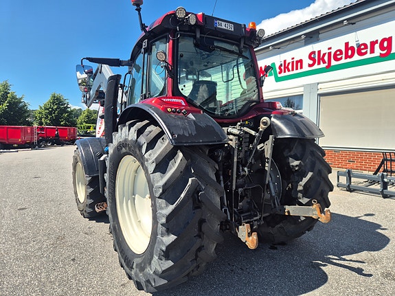 Valtra N154 D 4 of 5