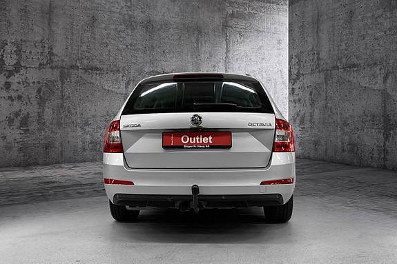 Skoda Octavia 3 of 5
