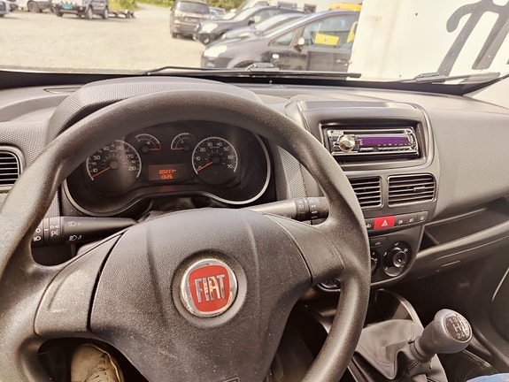 Fiat Doblo 19 of 23