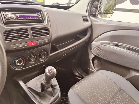 Fiat Doblo 20 of 23