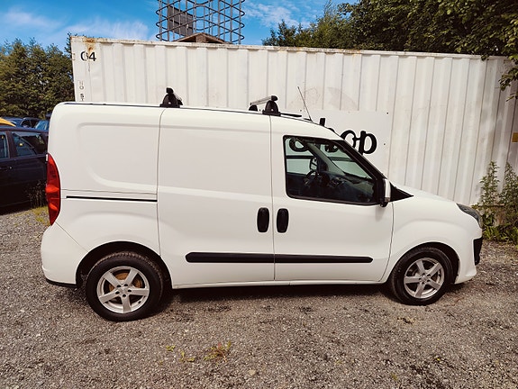 Fiat Doblo 10 of 23