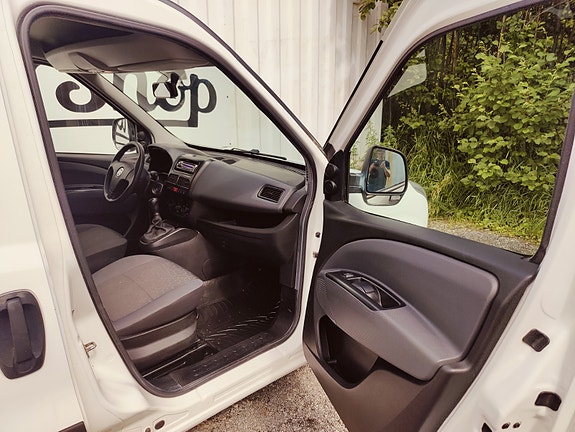 Fiat Doblo 17 of 23