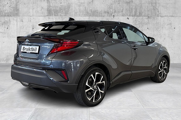 Toyota C-HR 5 of 5
